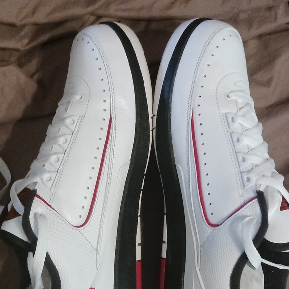 Air Jordan 2 Retro Low - Picture 4 of 6